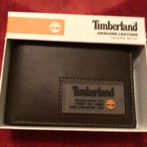 💯% Authentic Thumberland Genuine Leather Passcase Men's Wallet